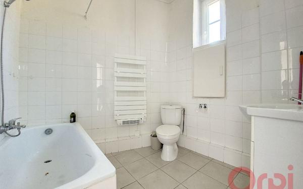 Appartement à louer    1 pièce •  Ajaccio