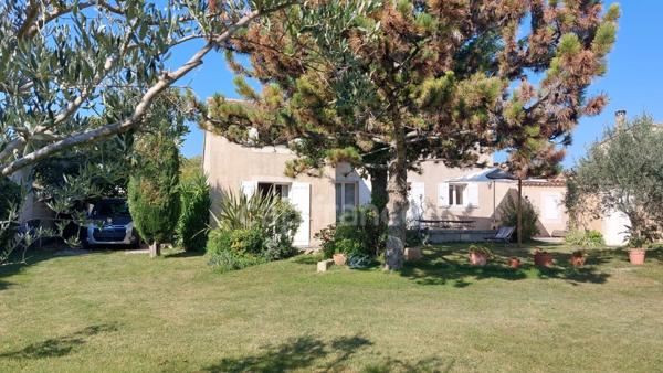 Maison avec piscine et jardin à Barbentane – 3 chambres – terrain 880 m² – proche Avignon
