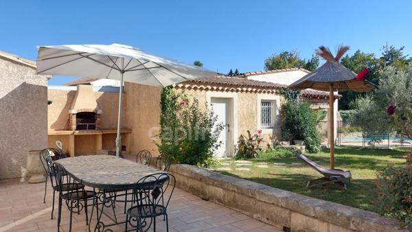 Maison avec piscine et jardin à Barbentane – 3 chambres – terrain 880 m² – proche Avignon