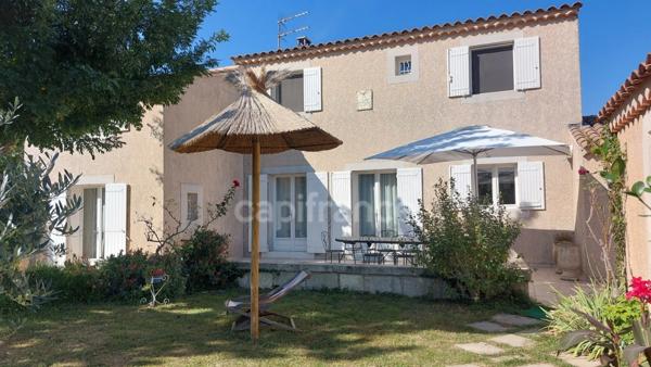 Maison avec piscine et jardin à Barbentane – 3 chambres – terrain 880 m² – proche Avignon