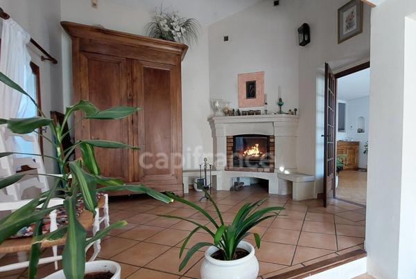 Maison avec piscine et jardin à Barbentane – 3 chambres – terrain 880 m² – proche Avignon