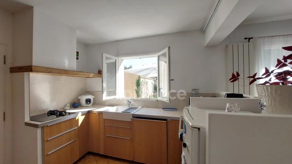 Maison avec piscine et jardin à Barbentane – 3 chambres – terrain 880 m² – proche Avignon