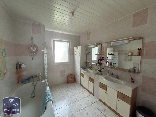 Maison à vendre 5 pièces 144.4m² Hennebont (56700)