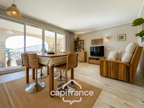 Domaine et golf de Pont Royal appartement  climatisé résidence du  lac de 43 m2 , vue lac , terrasse exposition sud , place de parking , cave collective