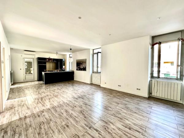 Marseille 10 ème, Quartier Saint Loup, T4 de 95m2, Dernier étage, Lumineux dans une petite copropriété.