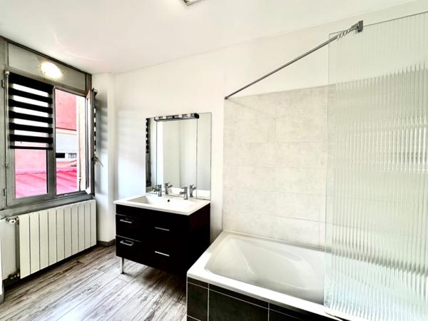 Marseille 10 ème, Quartier Saint Loup, T4 de 95m2, Dernier étage, Lumineux dans une petite copropriété.