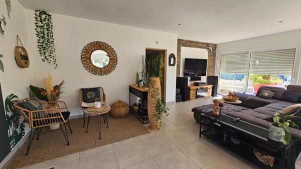 Villa contemporaine avec vue