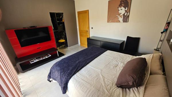 Villa contemporaine avec vue