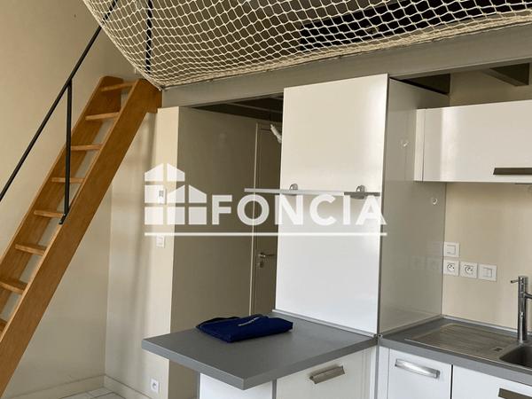 Location Studio 17.04 m² - 9 RUE JEAN JAURES Rochefort 17300