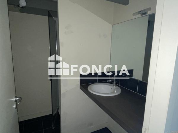 Location Studio 17.04 m² - 9 RUE JEAN JAURES Rochefort 17300