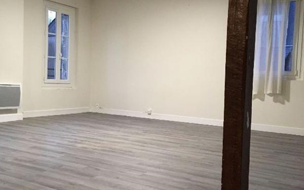 Appartement à louer    3 pièces •  Tours