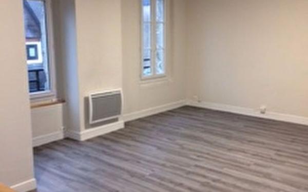 Appartement à louer    3 pièces •  Tours