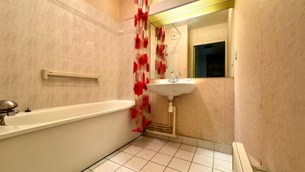 Appartement F3 avec Terrasse et Garage