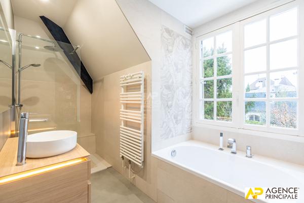 Maison Maisons Laffitte 6 pièce(s) - beau terrain - Parc €1 630 000 ** - Référence 12954