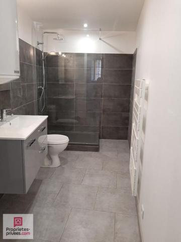 Rians Appartement rdc T2 62 m² loué refait à neuf