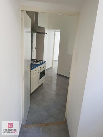 Rians Appartement rdc T2 62 m² loué refait à neuf