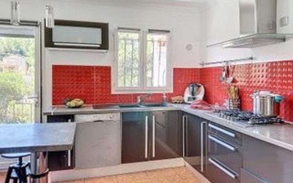 Maison à vendre    6 pièces •  Beaucaire