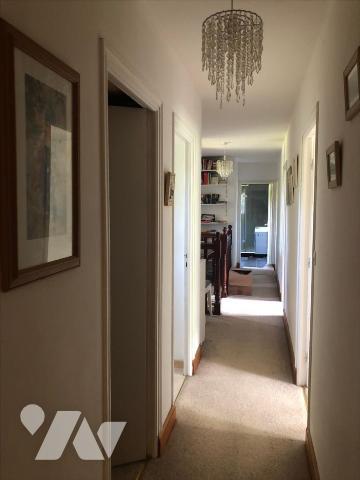 A VENDRE BERRIEN MAGNIFIQUE MAISON DE CARACTERE EN PIERRES AVEC TERRAIN