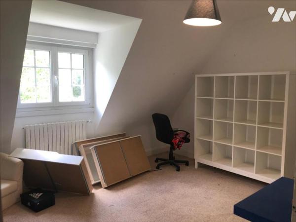 A VENDRE BERRIEN MAGNIFIQUE MAISON DE CARACTERE EN PIERRES AVEC TERRAIN