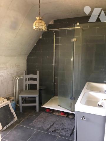 A VENDRE BERRIEN MAGNIFIQUE MAISON DE CARACTERE EN PIERRES AVEC TERRAIN