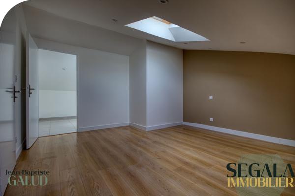 Carmaux (81400) Appartement T2 refait à neuf – dernier étage – jardin privé