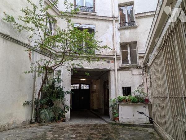 Local commercial à vendre rue Beaubourg dans le quartier Rambuteau