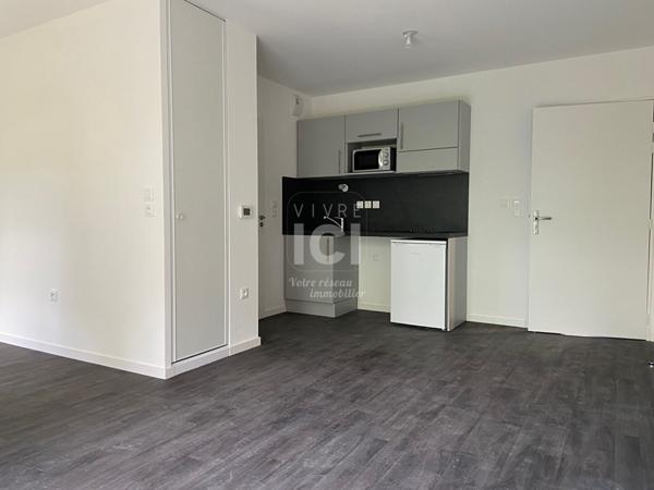Appartement Nantes 1bis Pièce(s) 28.50 M2 - Balcon + Place De Parking