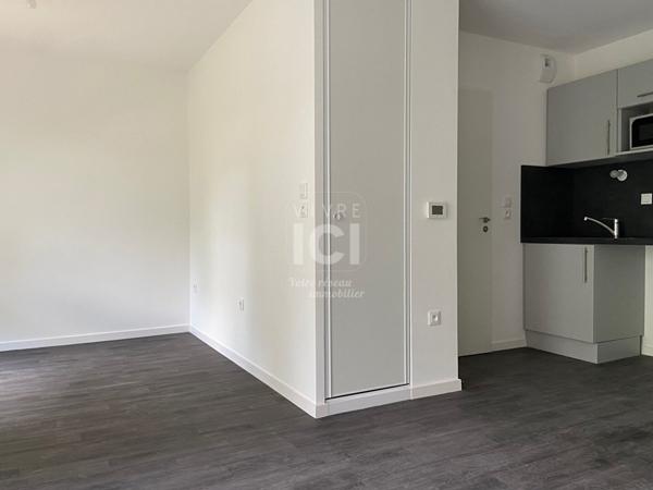 Appartement Nantes 1bis Pièce(s) 28.50 M2 - Balcon + Place De Parking