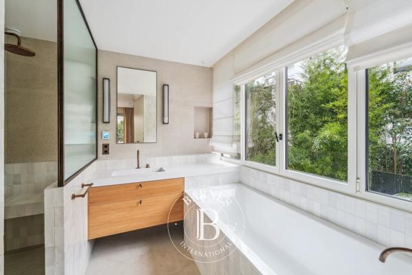 Neuilly-sur-Seine, Appartement 4 Chambres -  211 m² à vendre