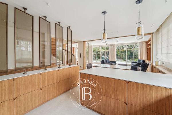 Neuilly-sur-Seine, Appartement 4 Chambres -  211 m² à vendre