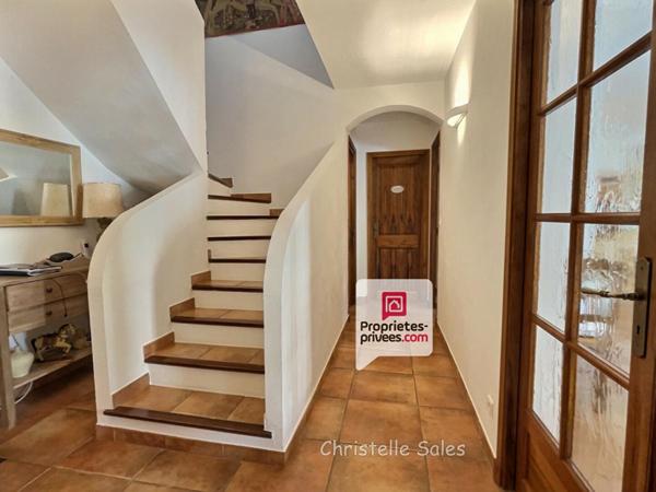 Maison d'architecte de 180 M2 Callian 8 pièce(s) PROCHE A8