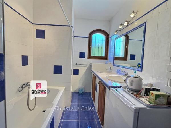 Maison d'architecte de 180 M2 Callian 8 pièce(s) PROCHE A8