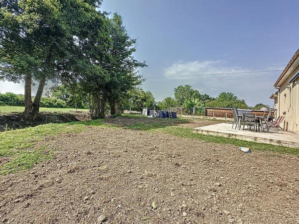 Maison récente 4 chambres avec garage à Teloché