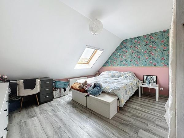 Maison récente 4 chambres avec garage à Teloché