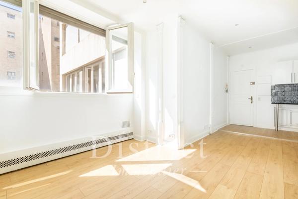 # Appartement – 28m² – Paris 8ème