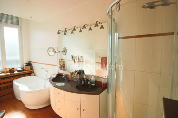 Lannoy limite Hem - Rare maison de maître 430 m2 habitables 12 pièces