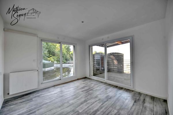 Ensemble immobilier pro/perso à St Genis Laval