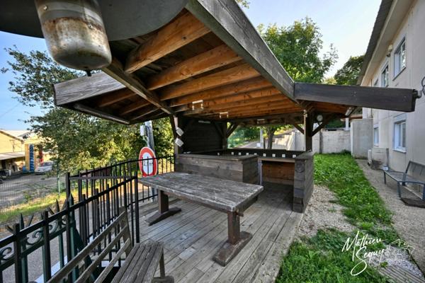 Ensemble immobilier pro/perso à St Genis Laval