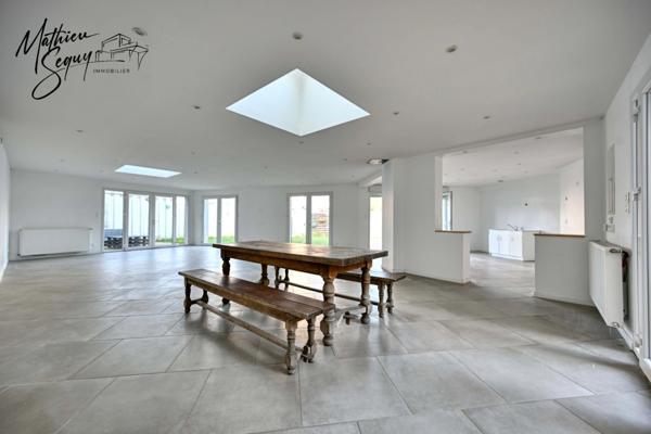 Ensemble immobilier pro/perso à St Genis Laval