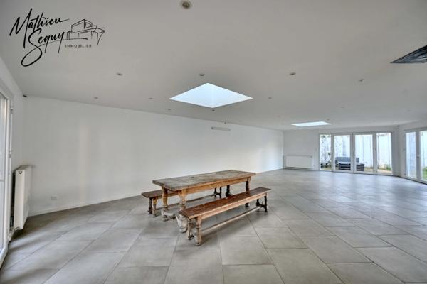 Ensemble immobilier pro/perso à St Genis Laval