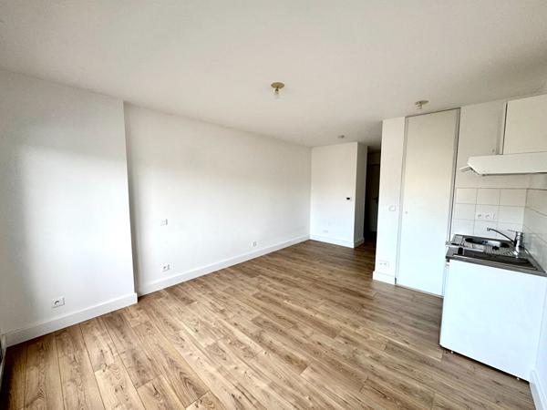 Appartement - Type 1 - 27m2 - St Eloi / Rompsay 149 000 € **  - Référence  JH756E