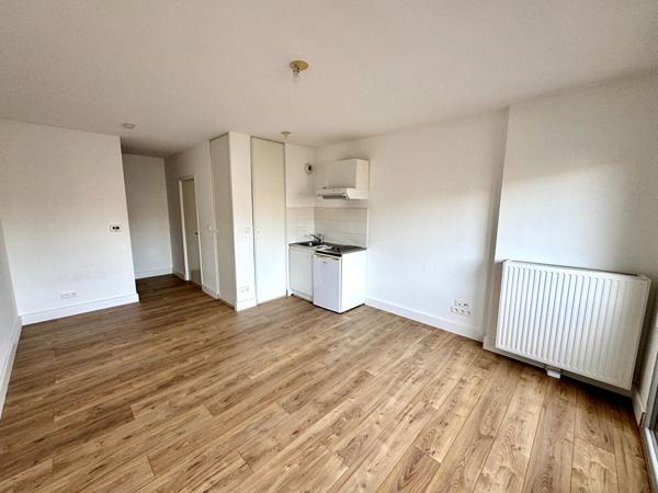 Appartement - Type 1 - 27m2 - St Eloi / Rompsay 149 000 € **  - Référence  JH756E