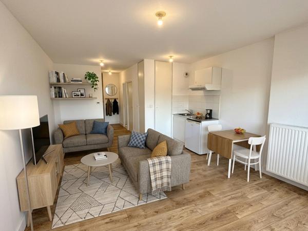Appartement - Type 1 - 27m2 - St Eloi / Rompsay 149 000 € **  - Référence  JH756E