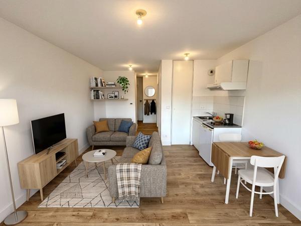 Appartement - Type 1 - 27m2 - St Eloi / Rompsay 149 000 € **  - Référence  JH756E