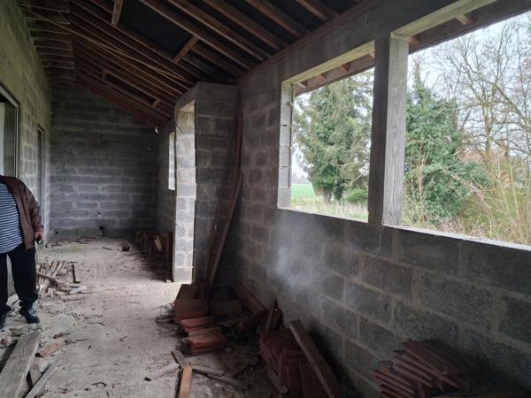 A VENDRE : MAISON hors d’eau hors d’air d’environ 300 m² sur 3 niveaux