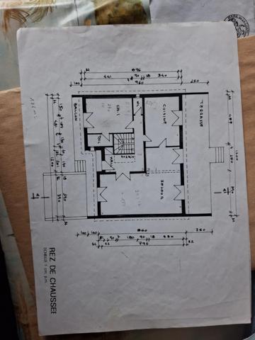 A VENDRE : MAISON hors d’eau hors d’air d’environ 300 m² sur 3 niveaux