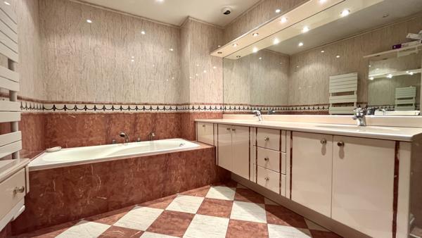 Metz (57000) A VENDRE - QUEULEU 5 PIÈCES 124M2 - ATTIQUE - TERRASSES