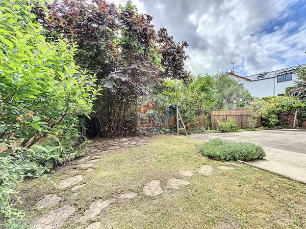 Maison Suresnes 190 M2