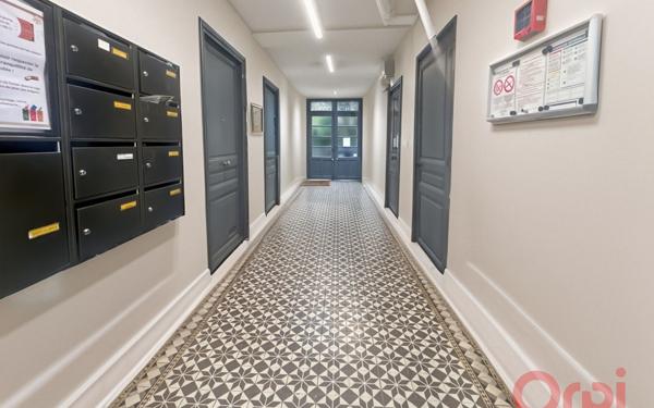 Appartement à vendre    2 pièces • 44,69 m2 Saint-Denis