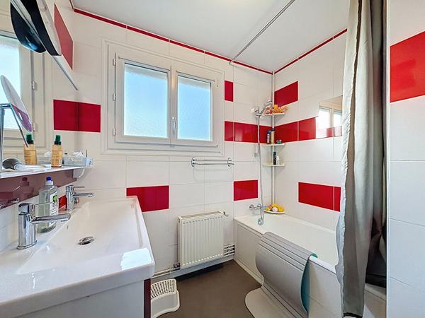 A vendre Maison Auch 5 pièces 136 m2 avec garage et jardin clôturé
